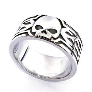 Skull Design Biker Ring – Motorcycle Statement Band